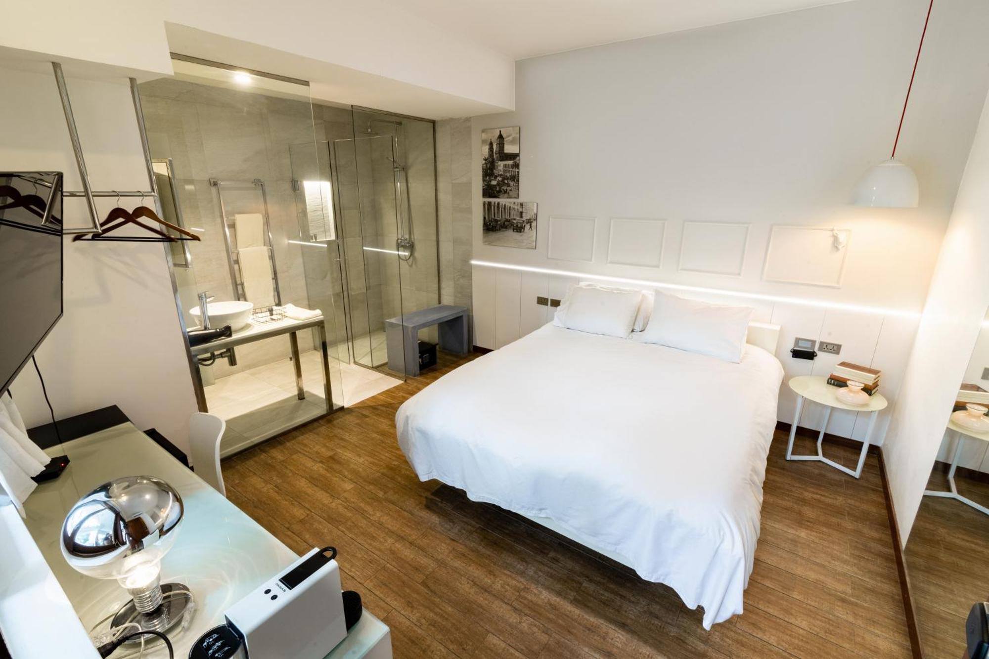 Cosmopolitano Hotel Boutique Santa Cruz de La Sierra Eksteriør bilde A room at the hotel