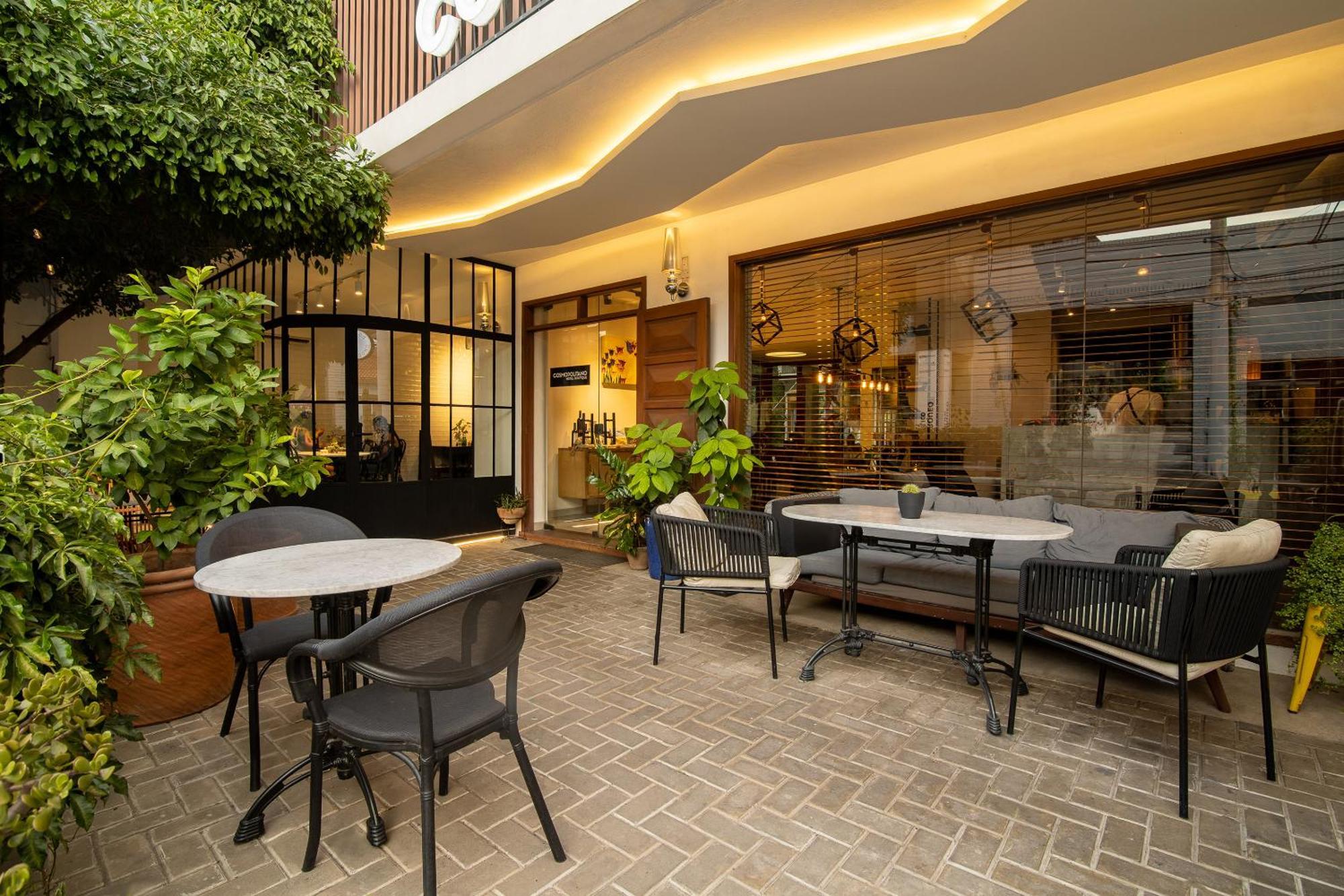 Cosmopolitano Hotel Boutique Santa Cruz de La Sierra Eksteriør bilde The hotel's courtyard